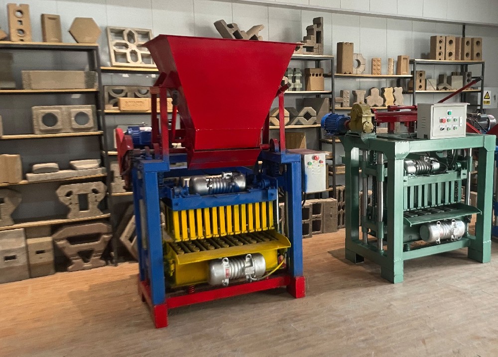4-40 Brick Making Machine with Hopper