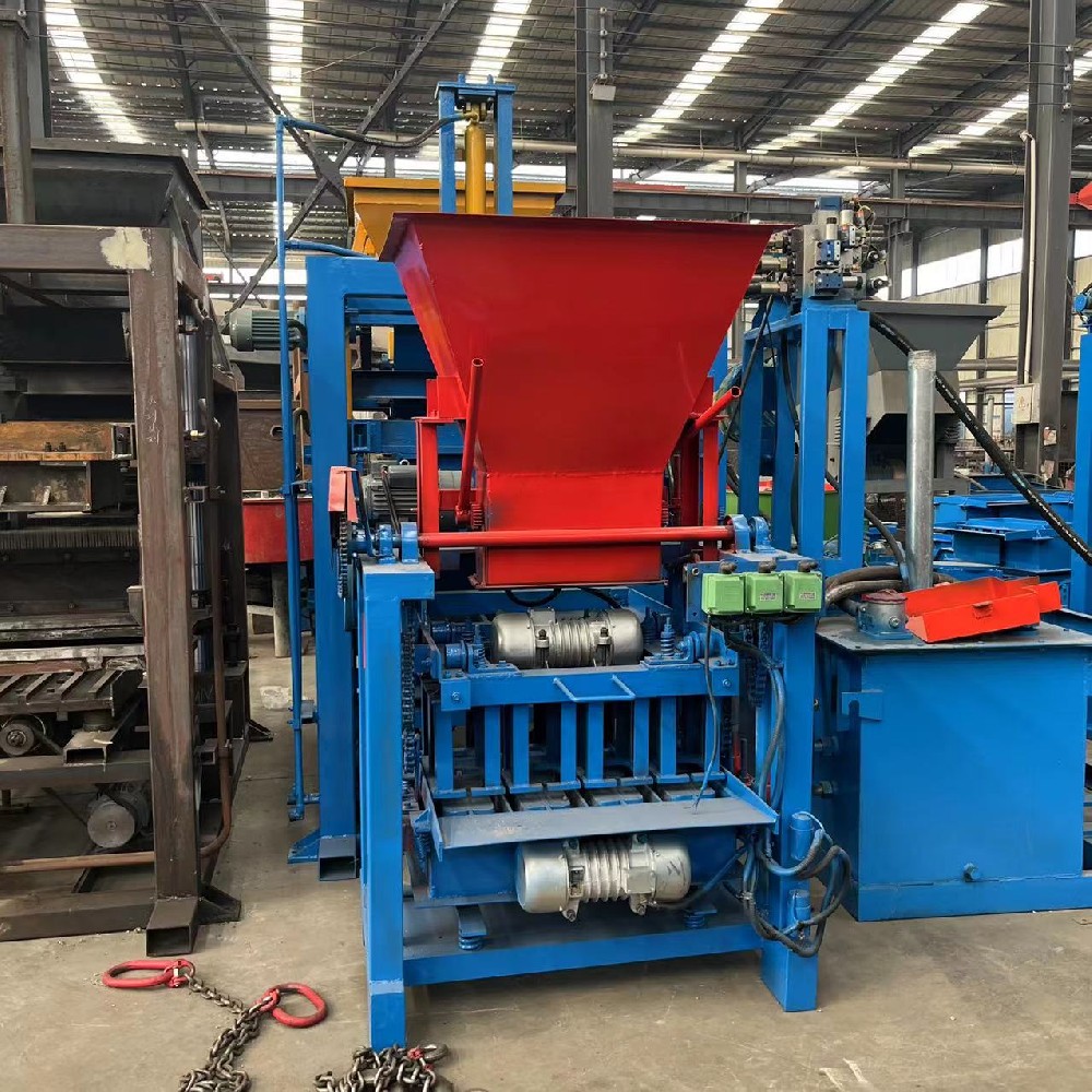 Automatic cement brick machine